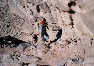 Auf dem Weg zum Rainbow Canyon